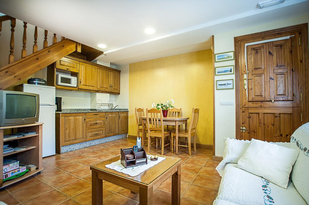 Apartamentos El Pradon De Santa Marina Паррес-де-Льянес Номер фото